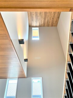 階段の吹抜け。採光・通風にも優れている