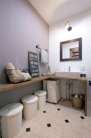 洗面所の造作L字カウンターは使い勝手が抜群