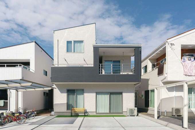 共働きのため、洗濯物の心配をしなくてもいいようにインナーバルコニーを採用した