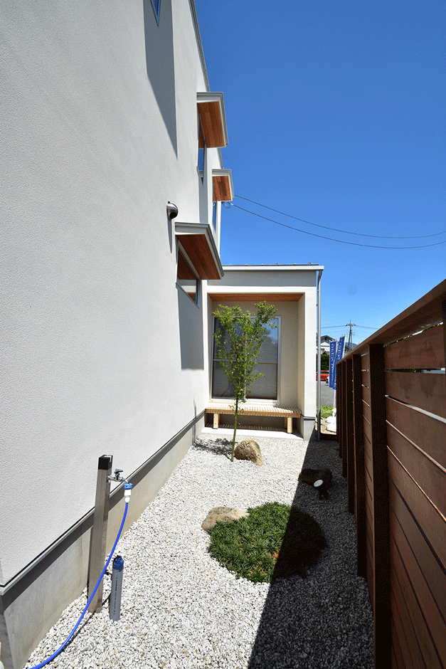 Techno Home Aizawa【デザイン住宅、趣味、インテリア】落ち着いた坪庭