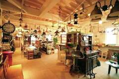 直営インテリアショップ