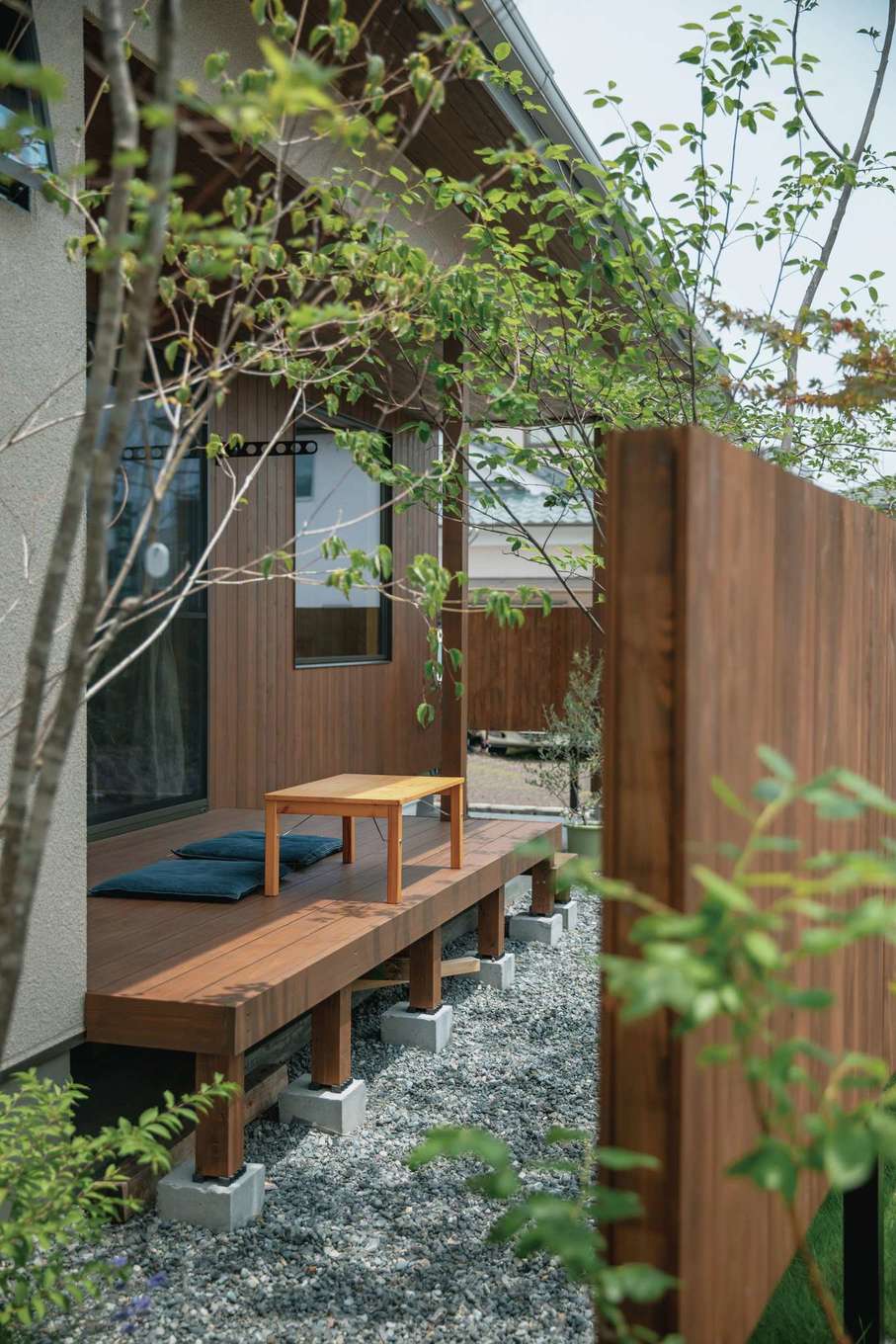 フジモクの家（富士木材）【デザイン住宅、自然素材、間取り】入口を狭く取り、奥にいくほど広くすることで、実際以上の広がりを演出している