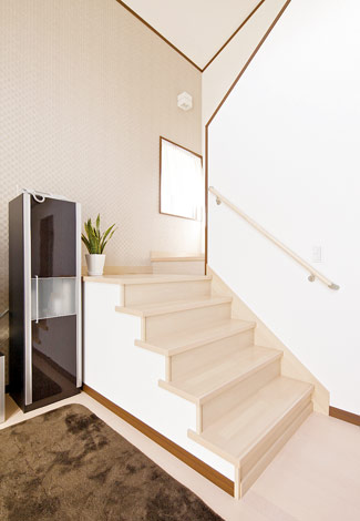 水田建設【1000万円台、二世帯住宅、間取り】壁のないリビング階段で空間をより広く見せる