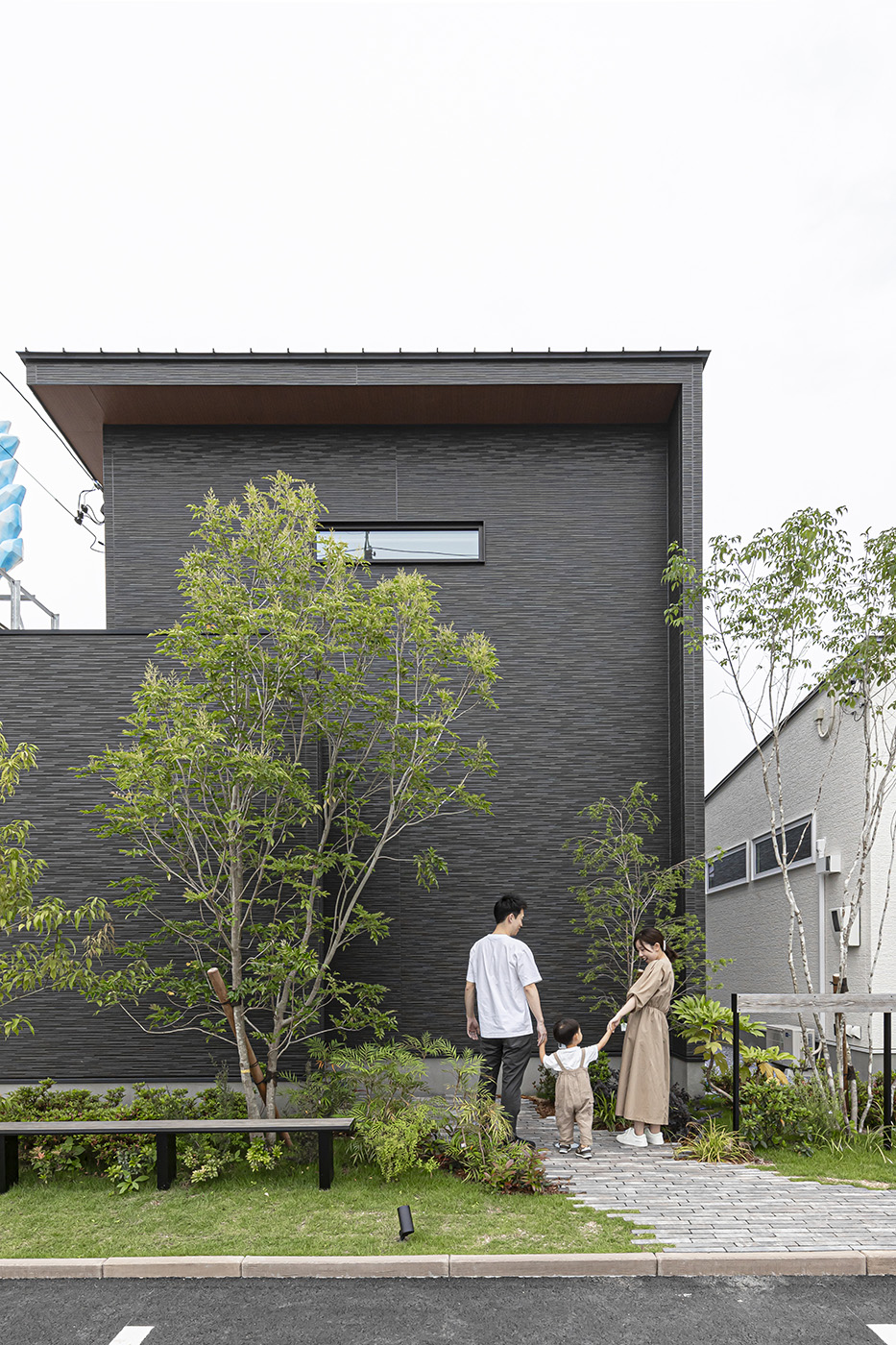 PG HOUSE（ピージーハウス）【浜松市中央区曳馬6-19-5・モデルハウス】外構も建物と一緒にトータルデザイン