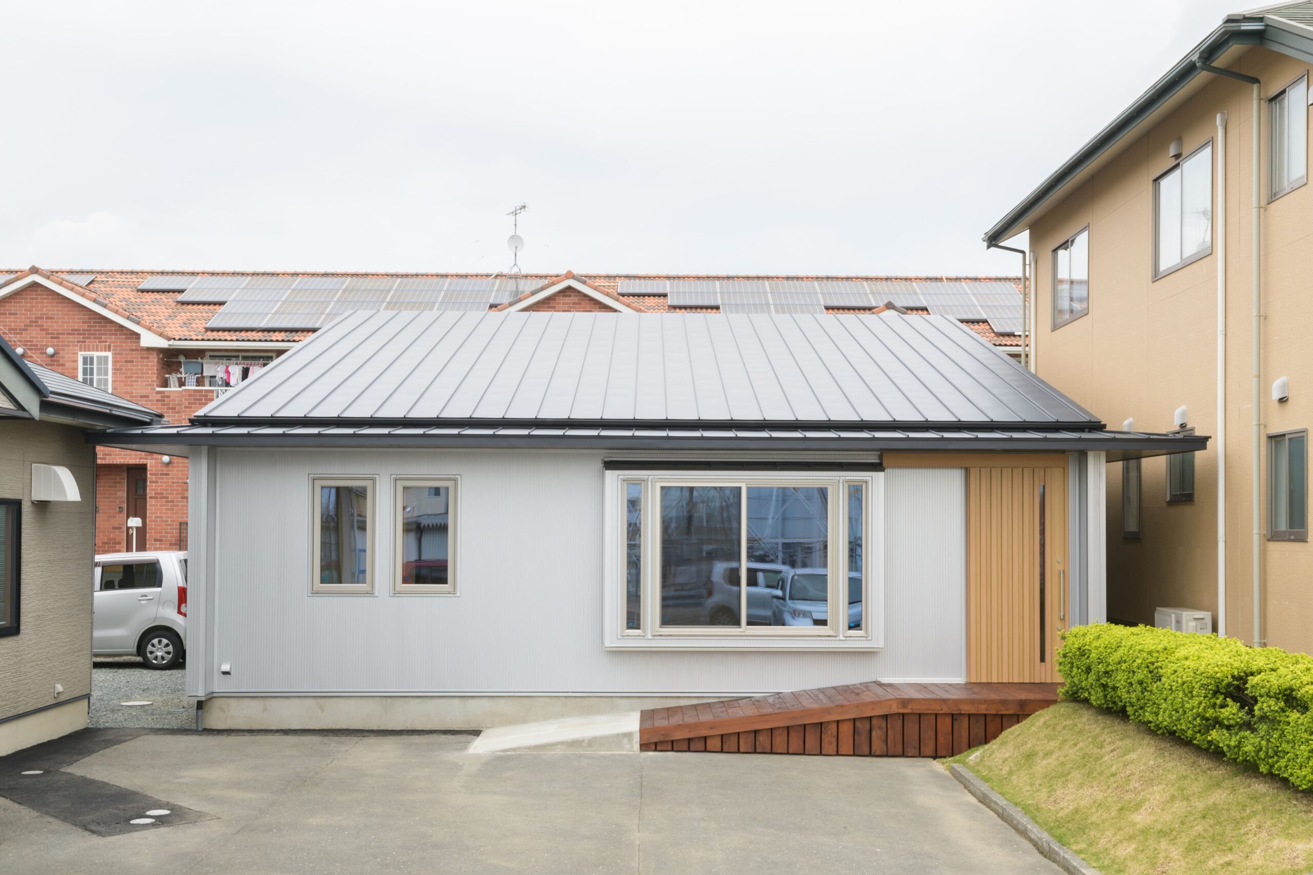 シンプルで飽きのこない外観