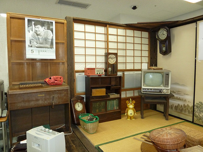 サザエさん家のモデルになったブラウン管テレビ　引き取り品 昭和の逸品】サザエさん家のモデルになったブラウン管テレビ