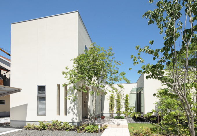 木々を近くに感じながら"家＋庭"空間を紡ぎだす「with green」