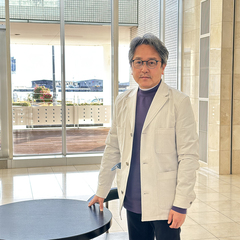 営業部長　西村さん