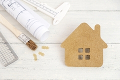 リフォームか建て替えか、それとも住み替え？のイメージ