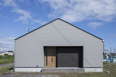 クリエイティブに暮らす広々平屋ライフ