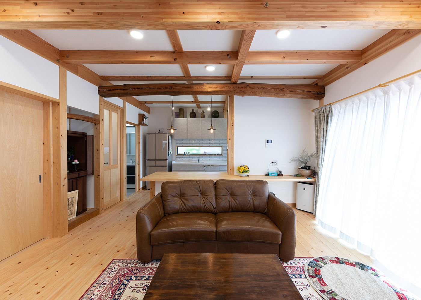 ぽっくハウス静岡（東海ハウス）｜木の素材感が心地よい、和モダンな雰囲気のLDK