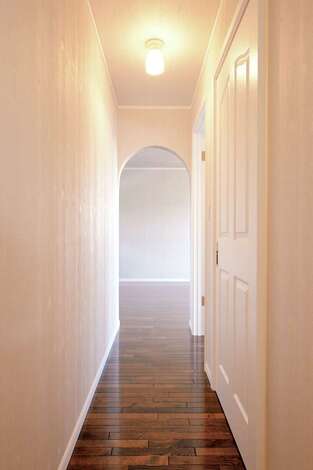 ２階の廊下はパリのアパルトマンを意識