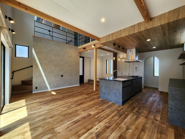 甲静ハウジング