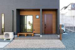 シンプルモダンな外観