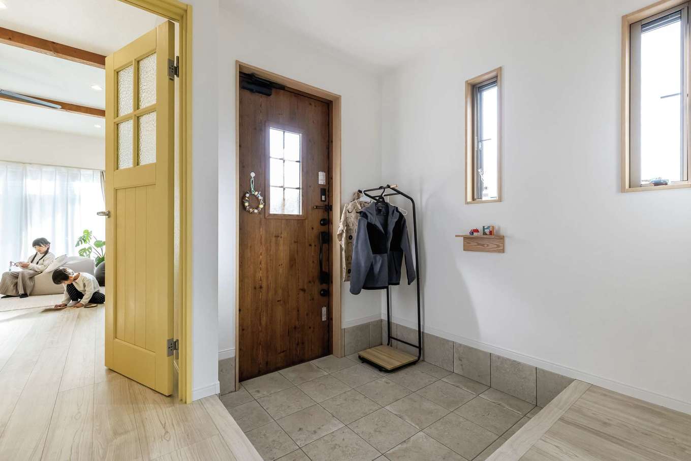 甲静ハウジング【子育て、収納力、間取り】ゆったりとしたL字の玄関ホール