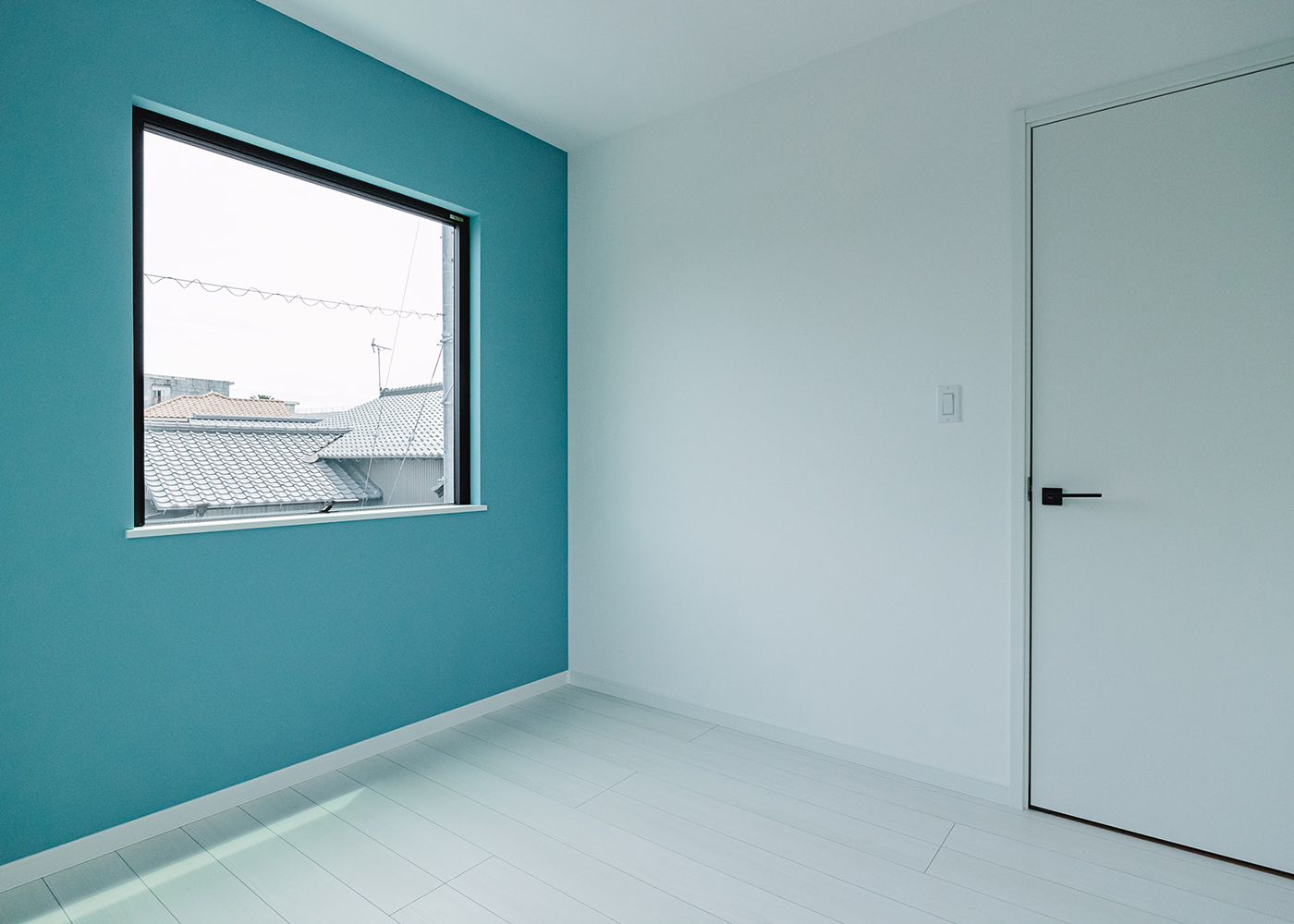 オレンジハウス【デザイン住宅、ガレージ、インテリア】2階の子ども部屋は4.5畳×2部屋。クロスは子どもたちにそれぞれ好きな色を選ばせて決めた