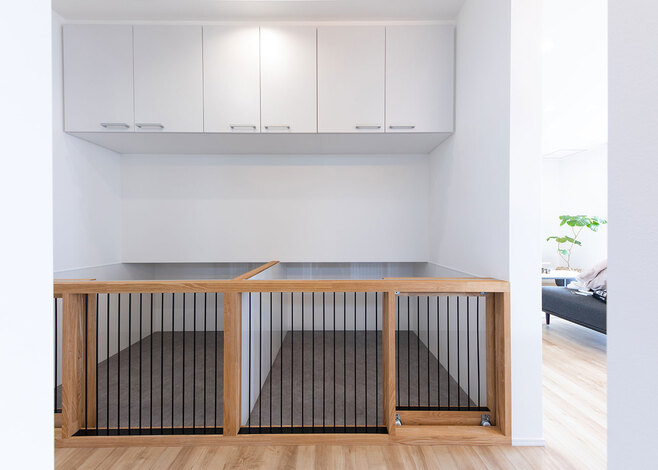 家族が集うリビングには愛犬の居場所も用意