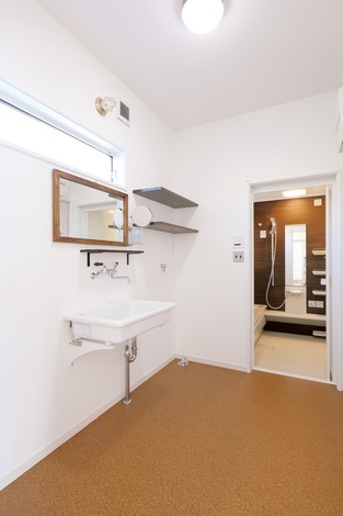 西海岸の風を感じるオリジナルの洗面台