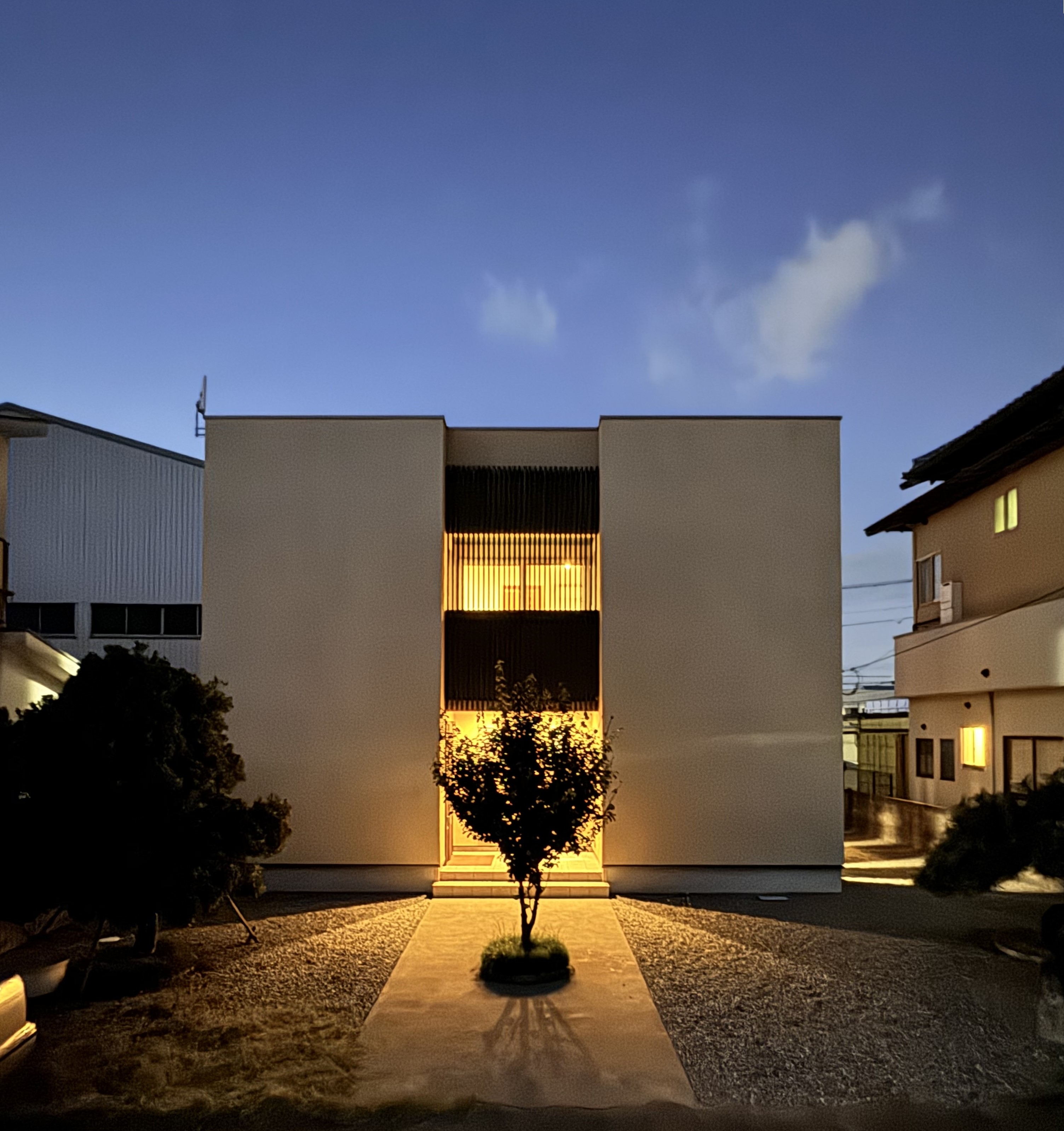 メンテナンスフリーの外壁と、壁内結露を抑える断熱材