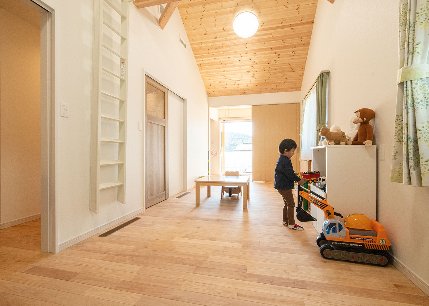 北伸建設【間取り、平屋、ガレージ】子ども部屋は将来的に中央で仕切り、兄弟がそれぞれ部屋を持てるように