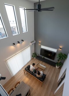 大空間・大開口リビングも、高気密・高断熱性能でより快適に