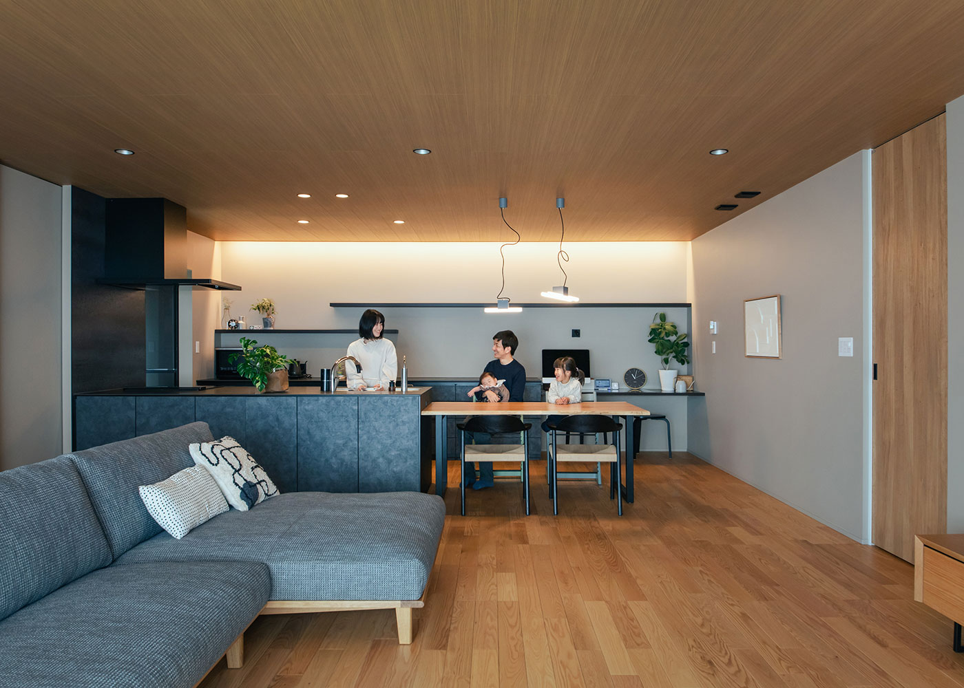 アイ工務店 愛知【デザイン住宅、間取り、平屋】冷蔵庫を隠して生活感を払拭