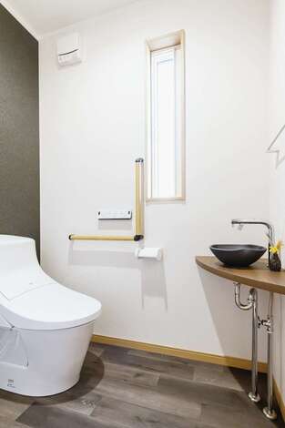 トイレは、将来車椅子でも使えるように1.5畳の広さを確保