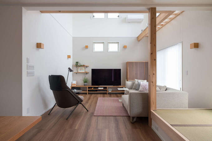 LDKに設けた小上がりの畳コーナー。ダイニングやリビングとは一味違ったくつろぎ方を楽しめる