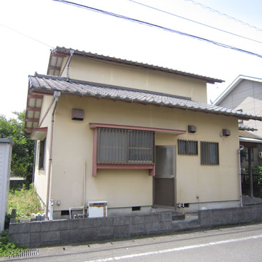 築35 年の一軒家は、ほぼ土地代という価格だった