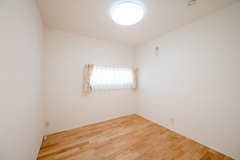 子ども部屋。窓のサイズはパッシブを考慮