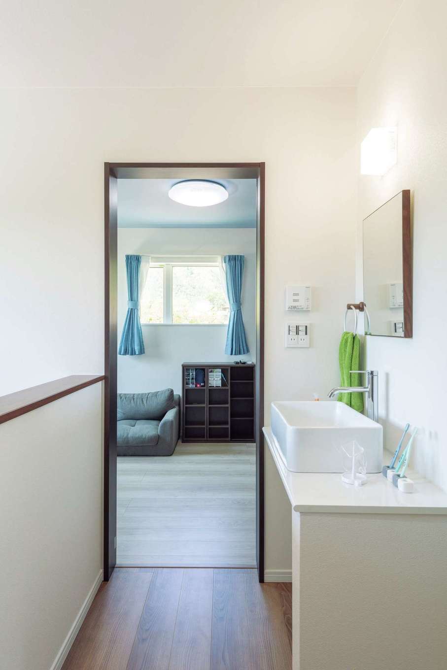 Nhouse【1000万円台、省エネ、間取り】野球をする子どもが汚れを持ち込まないよう、子ども部屋前に洗面を配置