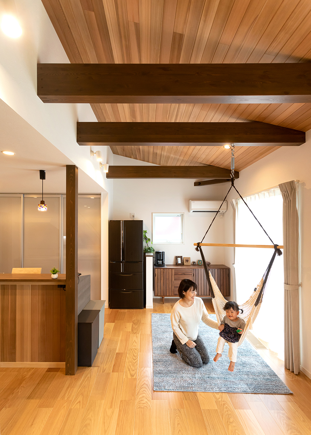 Yamaguchi Design 【省エネ、間取り、平屋】リビング、LDK、勾配天井