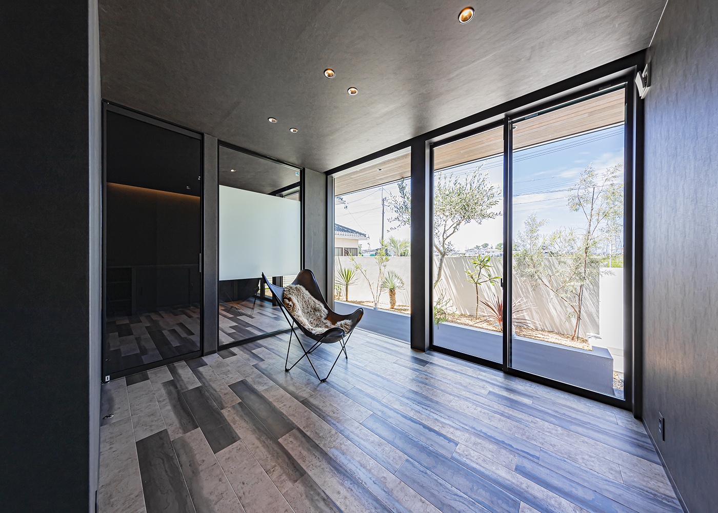 ARRCH アーチ【デザイン住宅、高級住宅、建築家】床の素材で個性を表現したご主人のオフィス