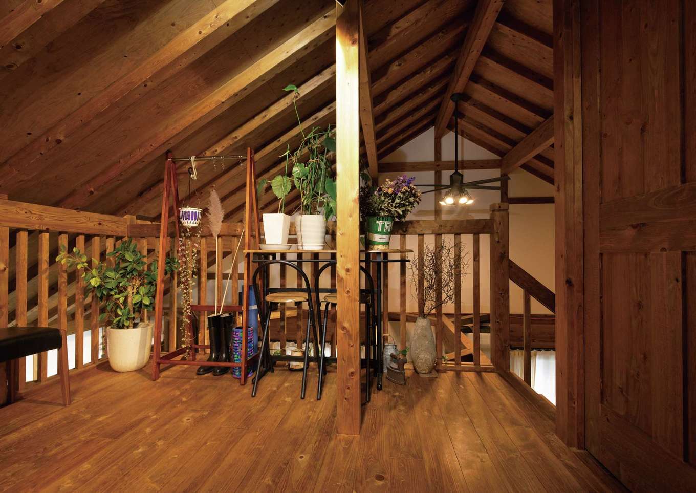 サイエンスホーム【和風、間取り、平屋】ロフトの一角には、緑が美しく映える観葉植物コーナーも