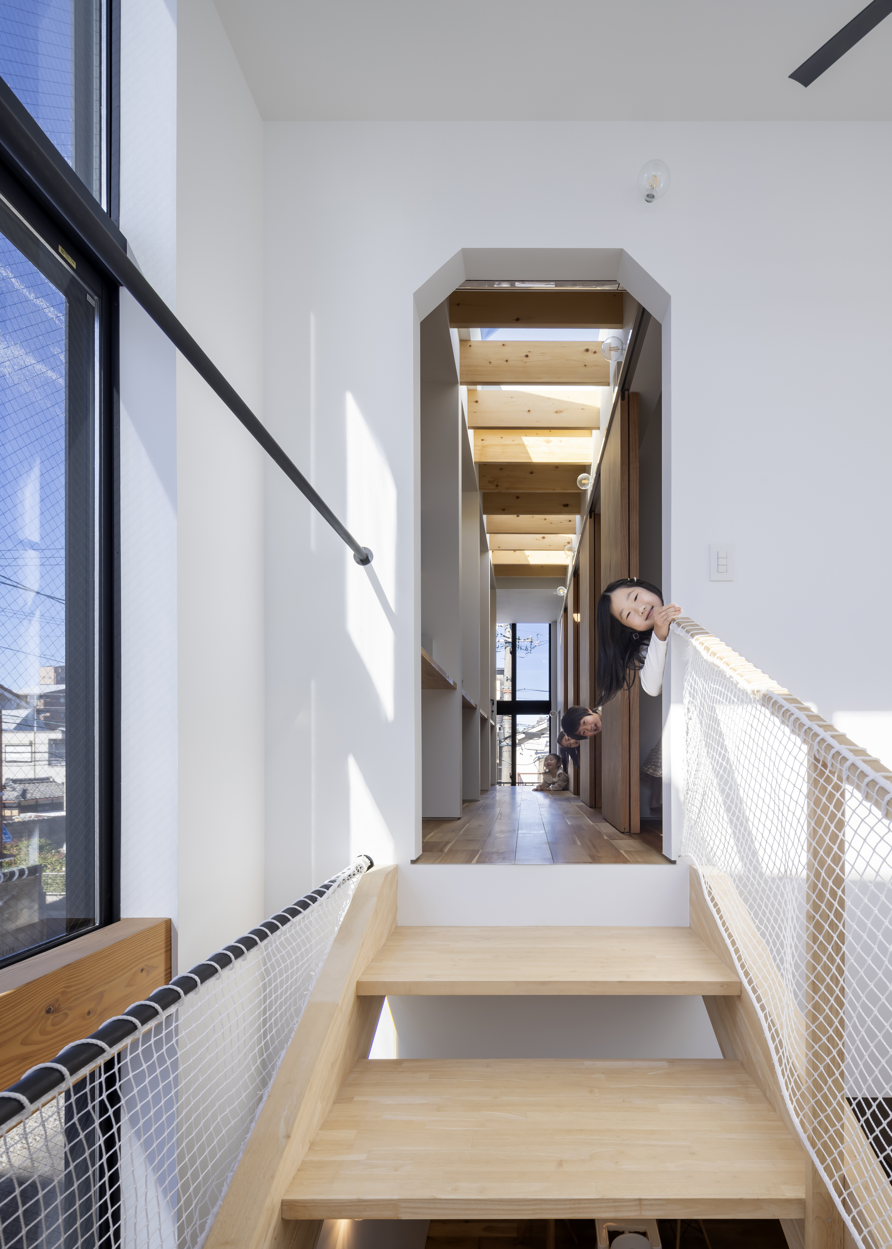 NATUREスペース【狭小住宅、建築家、スキップフロア】それぞれ部屋がひと並び。