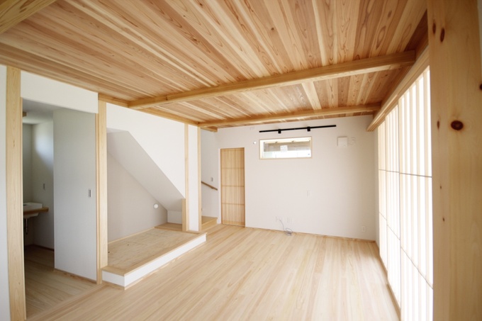 ≪完成見学会≫　大黒柱8寸角（２４㎝)