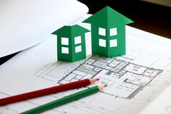 【住宅ローン】建物完成前の融資は実行されないけど……注文住宅の場合はどうすればいい？