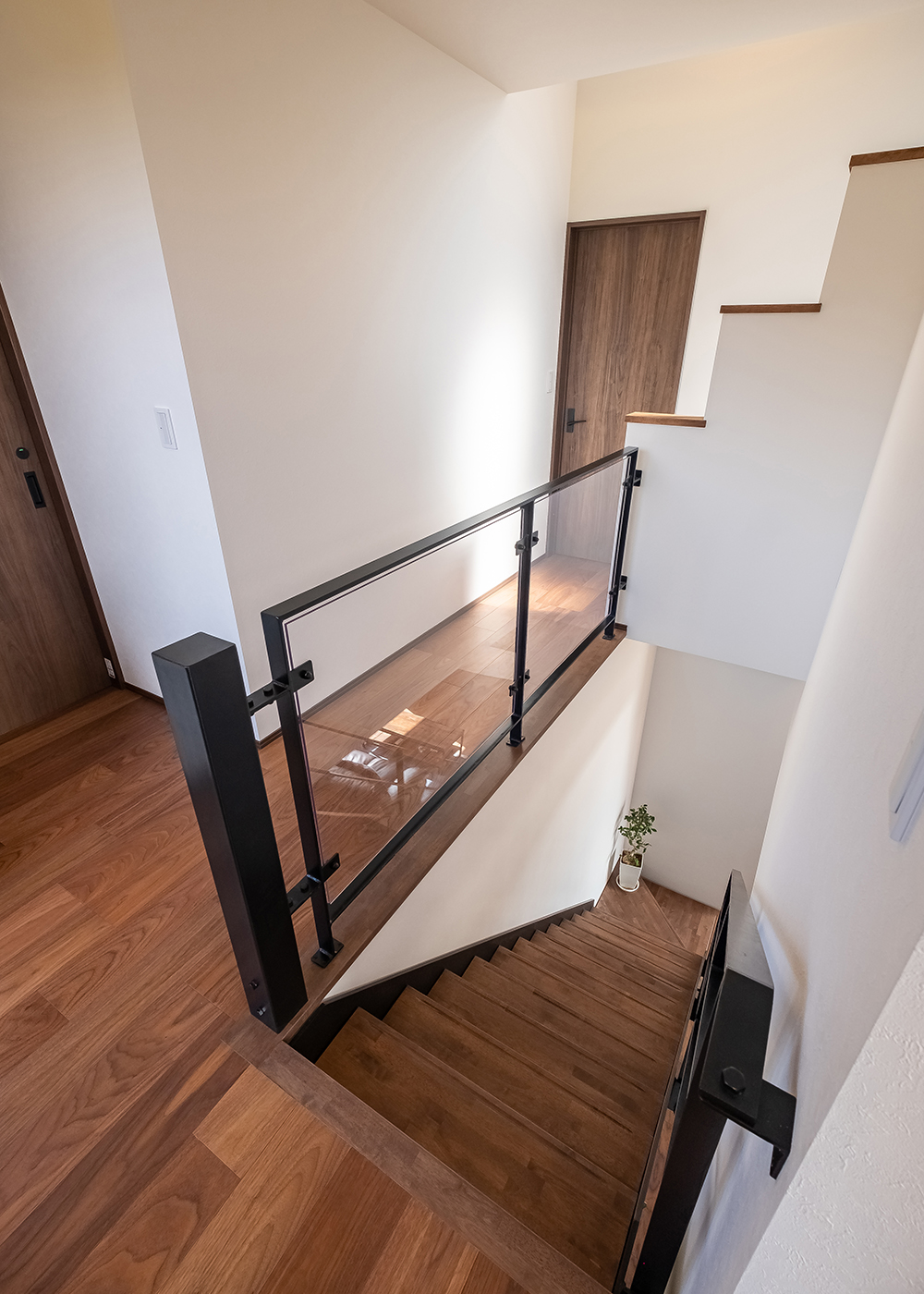 -delphi- デルフィ（藤井建築事務所） 【デザイン住宅、間取り、建築家】開放感あふれる階段