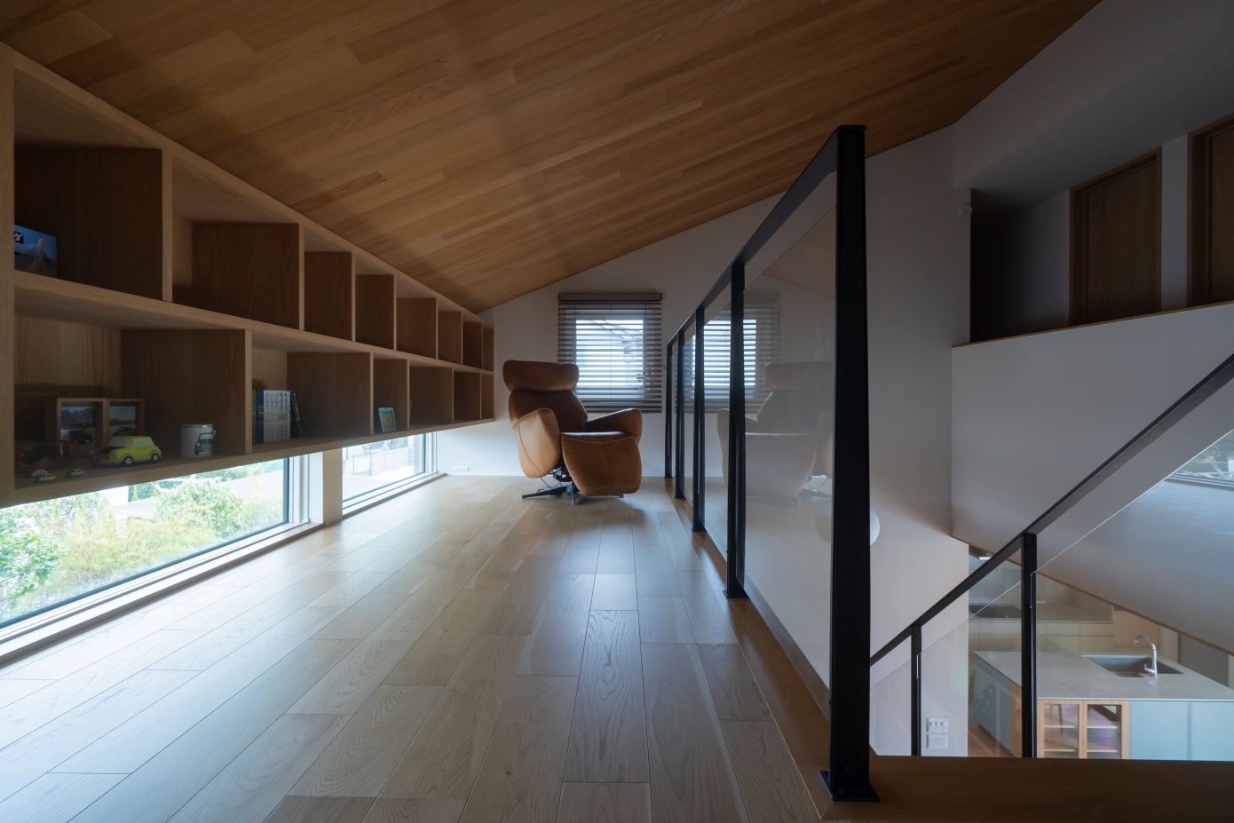 積水ハウス【デザイン住宅、趣味、ガレージ】ご主人用の読書スペース