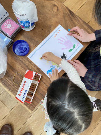 ペタペタ手形アート＆ばぶちゃんアート〈お子様向けワークショップ〉