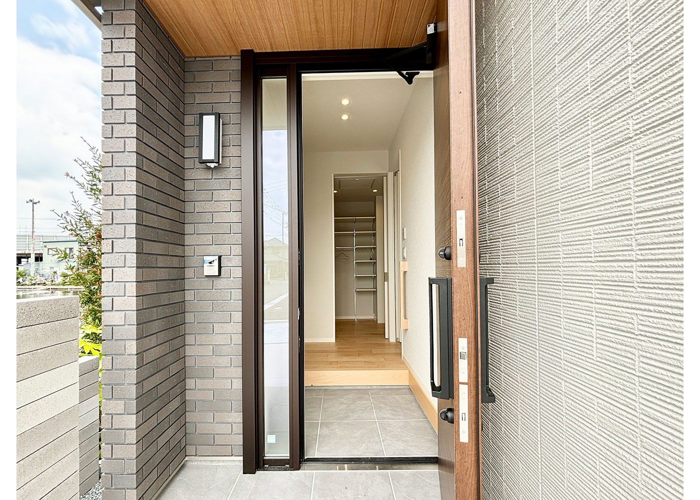 ミサワホーム静岡【デザイン住宅、収納力、間取り】玄関からファミリークローゼットへは一直線