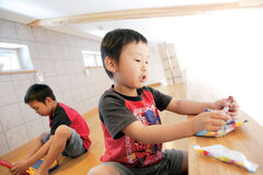 小窓付きのロフトは、子どもたちの秘密基地として大活躍