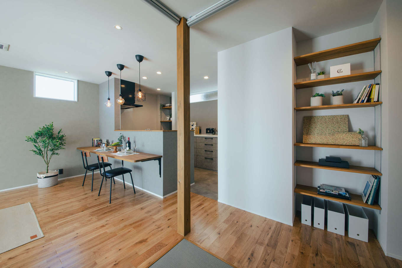 DAITOKU（大得工務店）【デザイン住宅、子育て、間取り】生活動線やリビングからの視線にも考慮し、一級建築士ならではの視点で考え抜かれた収納スペース