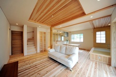 クラウンハウス