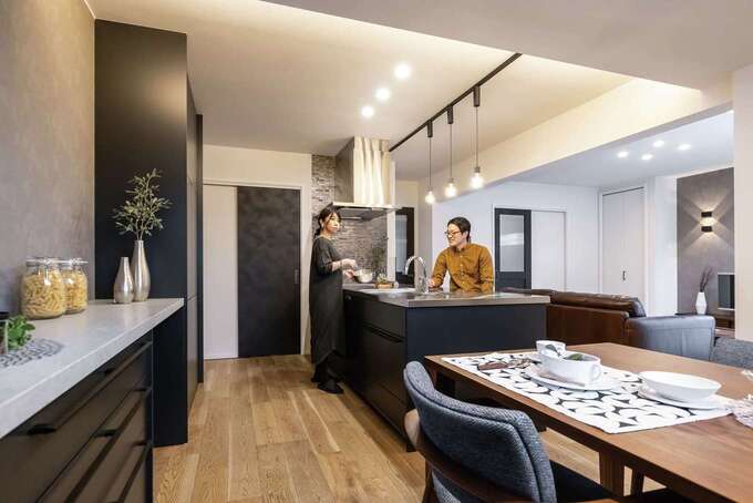 静鉄ホームズ｜一緒に料理ができるように、キッチンスペースにはゆとりを。2人でキッチンに立てば、何気ない食事の準備も楽しみな時間に