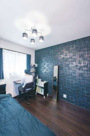 個室のクロスは各自でチョイス。照明も丁寧に吟味