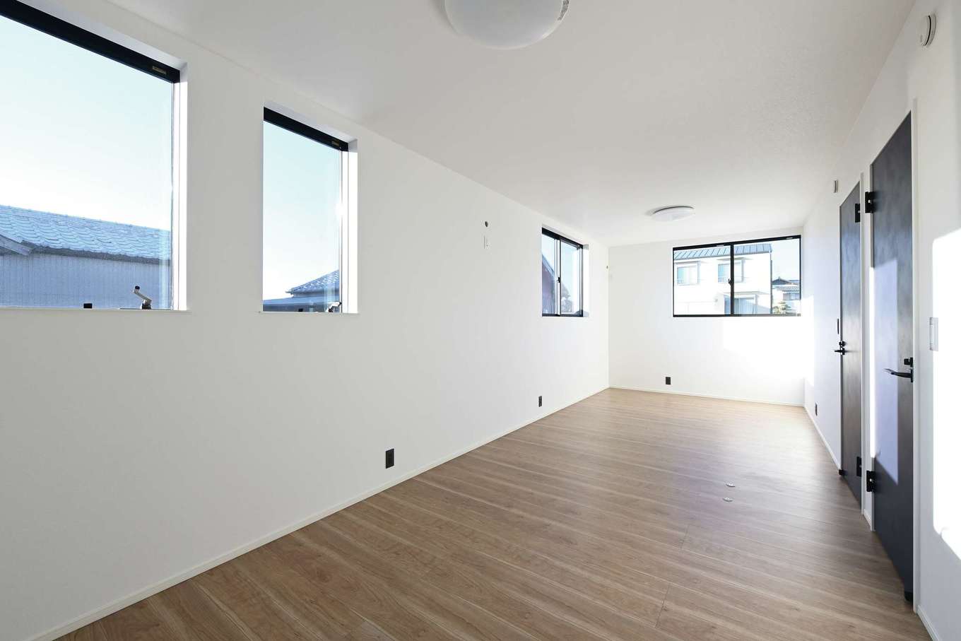 REIWA HOUSE（令和ハウス）【デザイン住宅、省エネ、間取り】将来的に2間にセパレートできる子ども部屋。窓のラインが美しい
