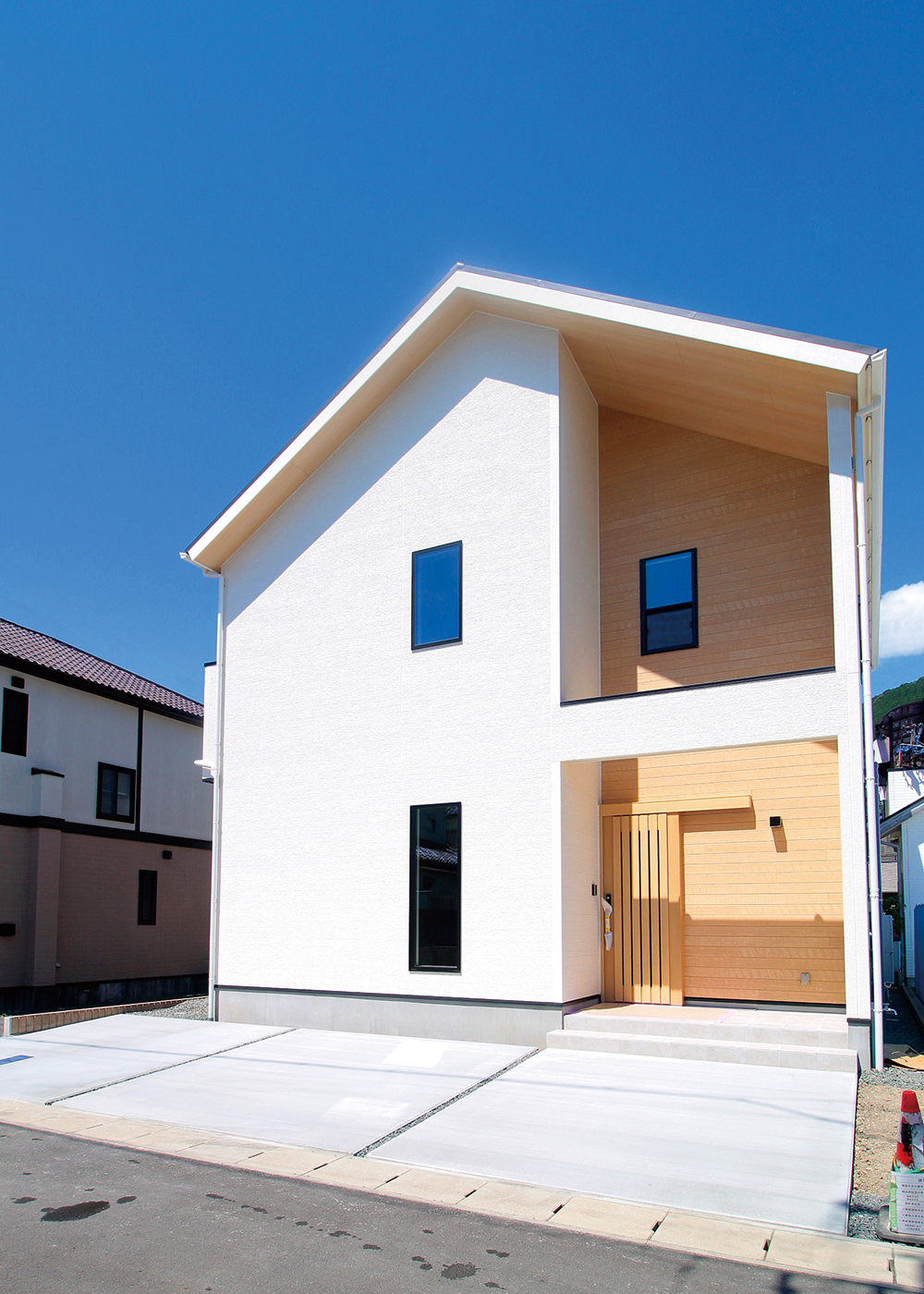 アイワホームサービス【1000万円台、デザイン住宅、間取り】奥さまの要望とデザイン性を融合させた外観