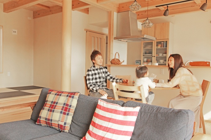 アクトホーム【収納力、自然素材、間取り】