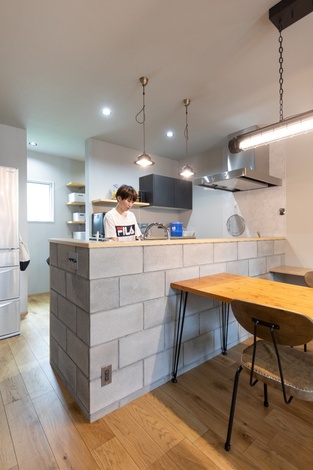 甲静ハウジング